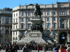 Милан. Памятник королю Виктору Эммануилу II