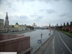 Москва. Вид вдоль Кремля