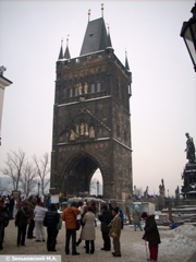 Прага. Башня перед въездом на Карлов мост, установленная в 1380 г.