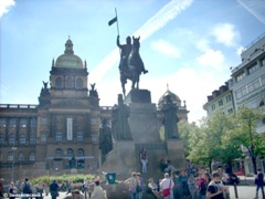 Памятник Святому Вацлаву на Вацлавской площади в Праге