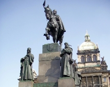 Прага. Конный памятник Святому Вацлаву на Вацлавской площади