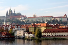 Прага. Вид с Карлового моста на Пражский Град