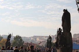 Прага. Статуи на Карловом мосту