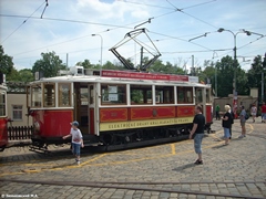Ностальгический трамвай в Праге